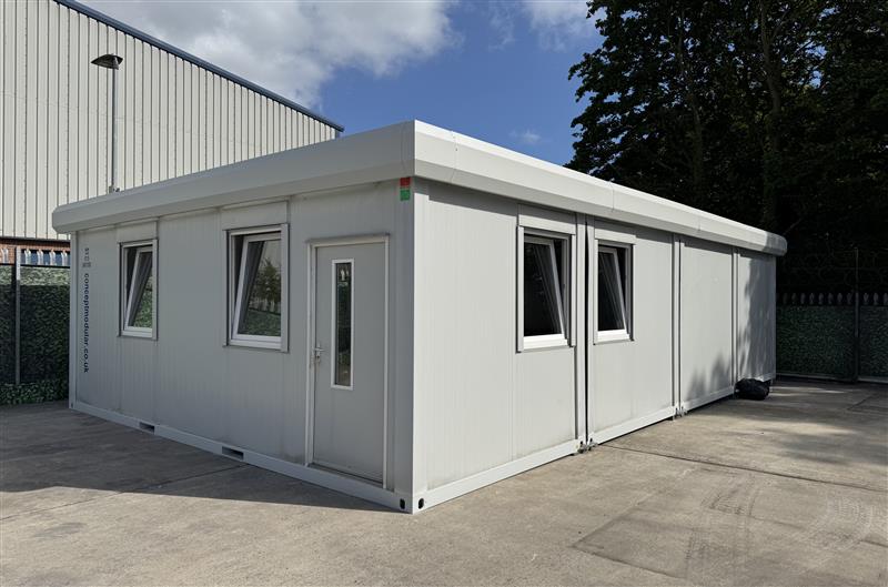 Fully Refurbished 4 Bay
