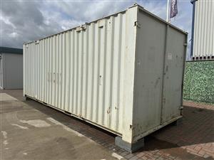 Pre-Owned 21' x 8'